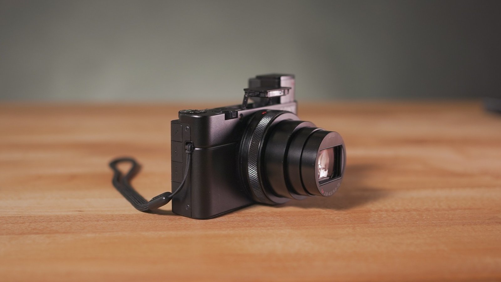 In Barcelona with Sony RX100 VII: photos and video comparison with the top smartphones